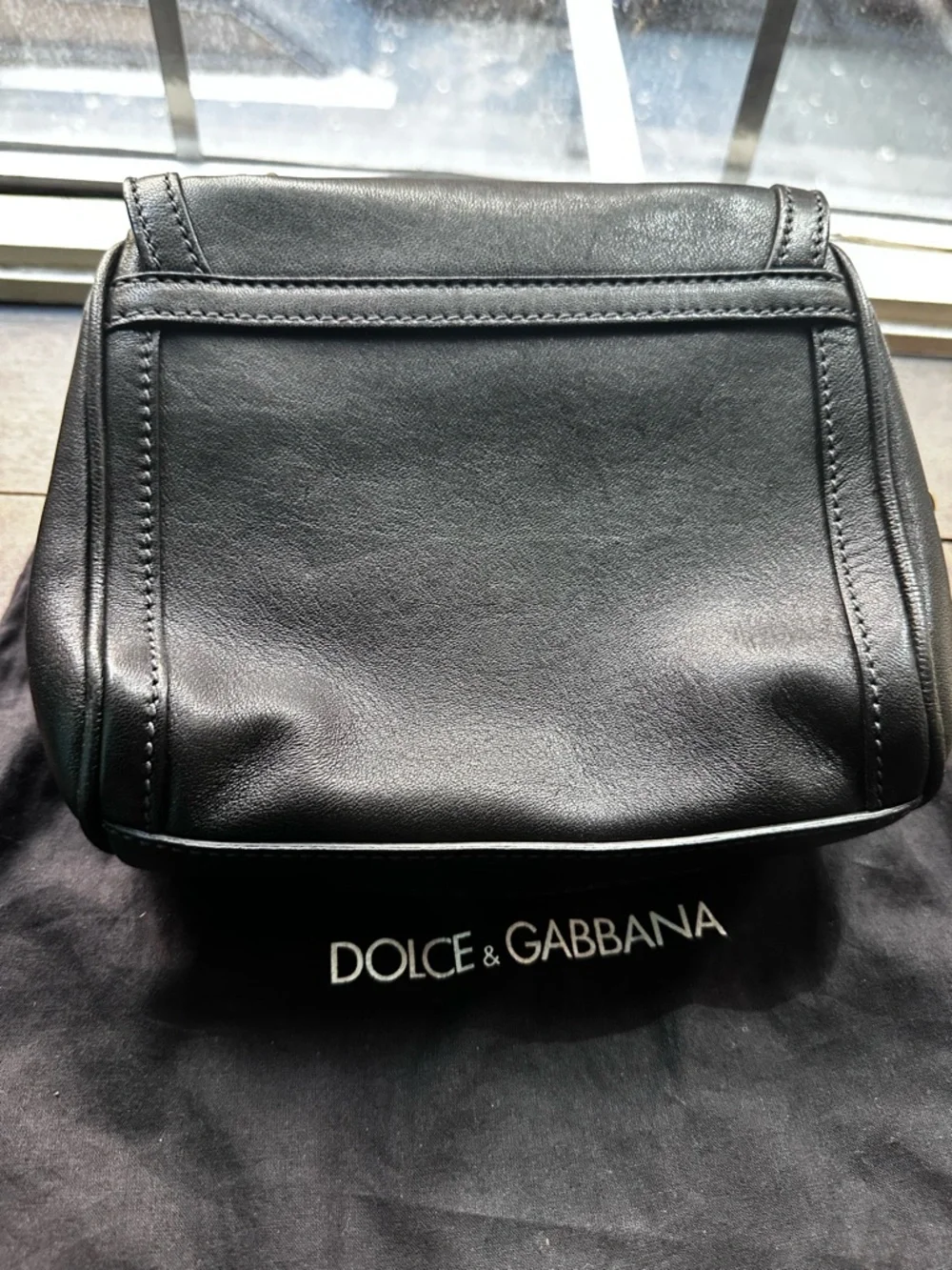 Dolce & Gabbana Black Leather Top-Handle Bag with Gold Lock - Picture 7 of 8